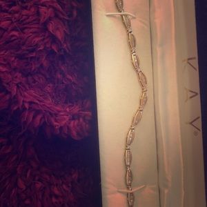 Diamond tennis bracelet